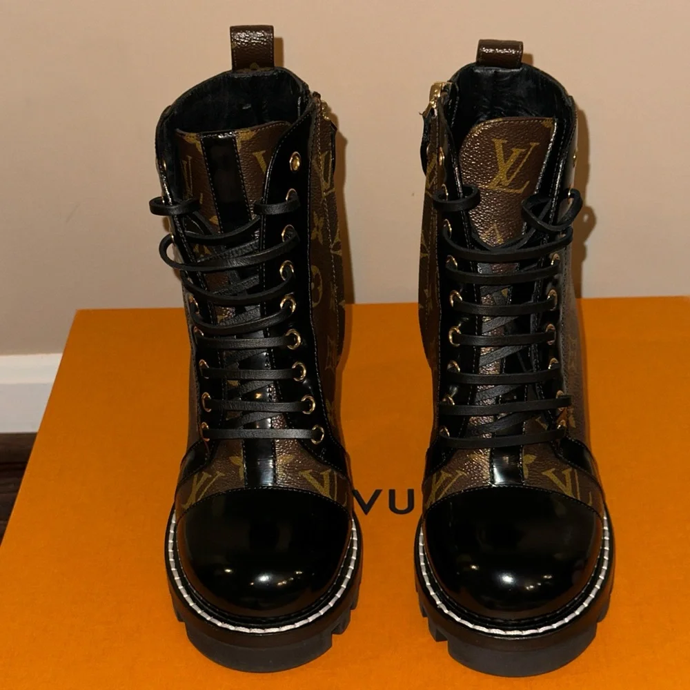 **SOLD** Authentic Louis Vuitton Star Trail Ankle boot Size 38 - Picture 2 of 13